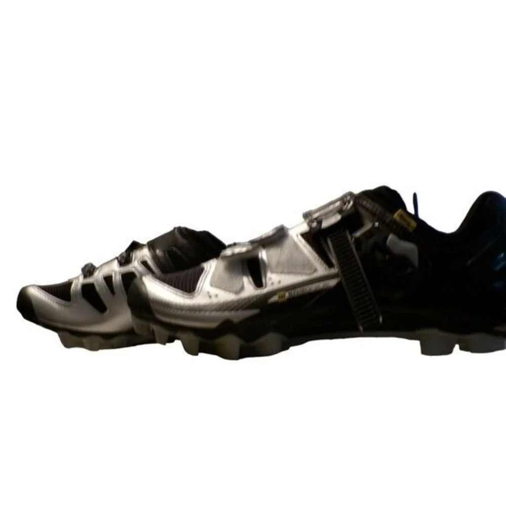 Mavic Tempo Cycling Shoes 6.5 Black Silver Ergonomic Design Vtg Look Durable‎